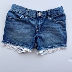 Children’s Place girls size 6x-7 denim shorts adjustable waist lace trim